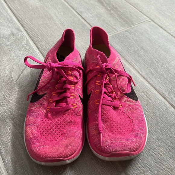 Nike Women's Free Flyknit 4.0 Pink Sneakers - Picture 2 of 4